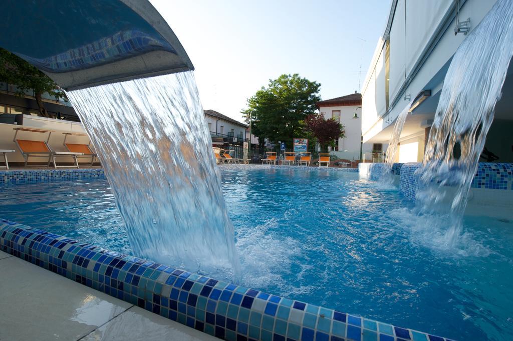 Hotel Lido Cattolica Exterior foto