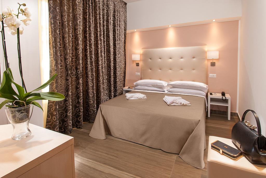 Hotel Lido Cattolica Quarto foto