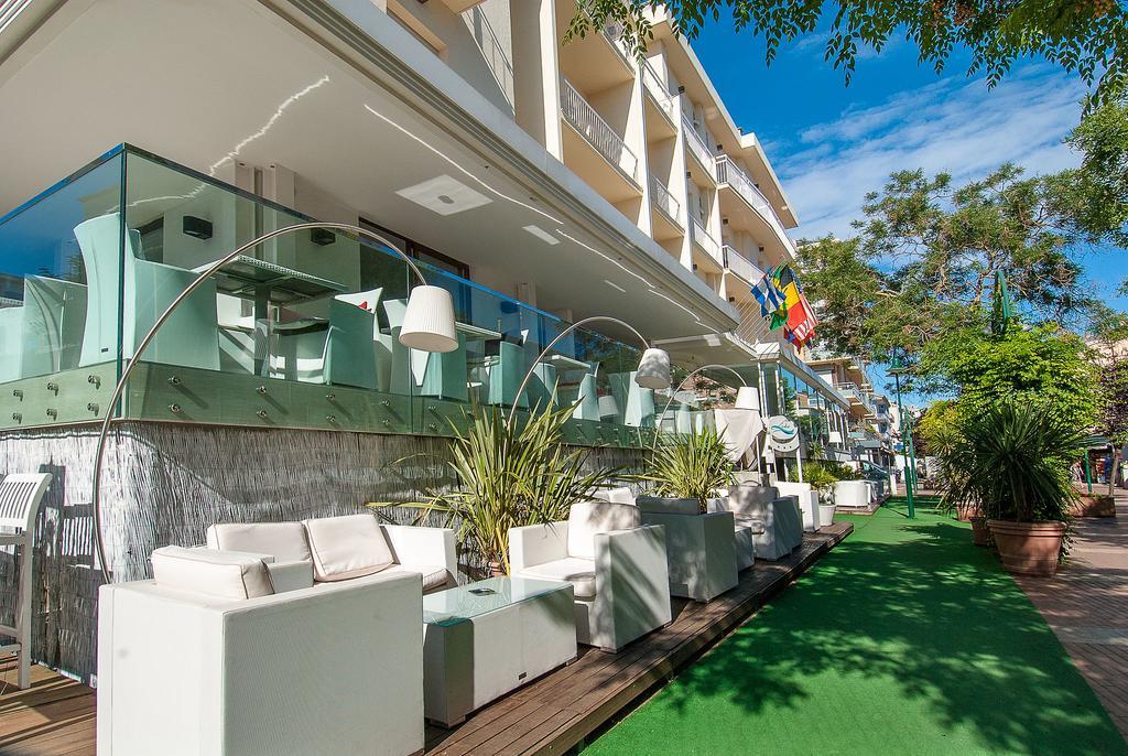 Hotel Lido Cattolica Exterior foto
